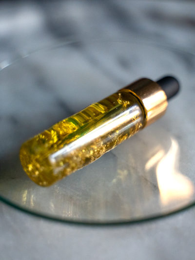 THESTARREADER_Golden_Elixir_Oil_1